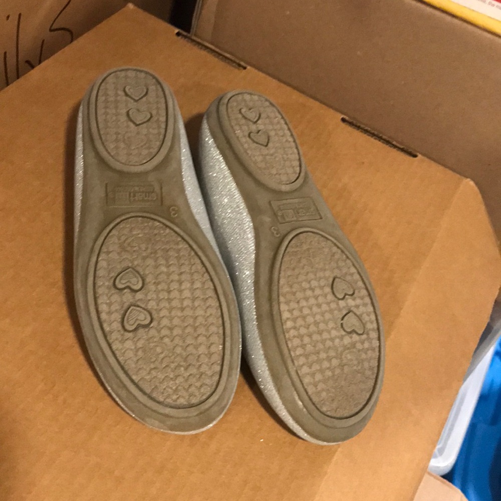 Shoes - Picture 4 of 7